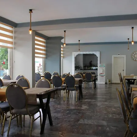 Hotell Spring 3*