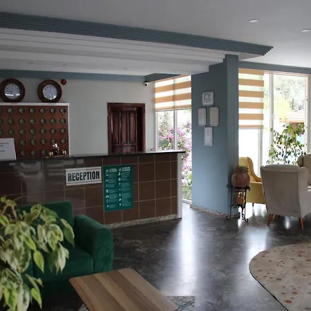 Spring Готель 3*